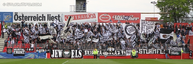 Admira Wacker - Sturm Graz
OEFB Cup, Viertelfinale, FC Admira Wacker Moedling - SK Sturm Graz, Stadion Suedstadt Maria Enzersdorf, 08.04.2014. 

Foto zeigt Fans von Sturm mit einer Choreografie
