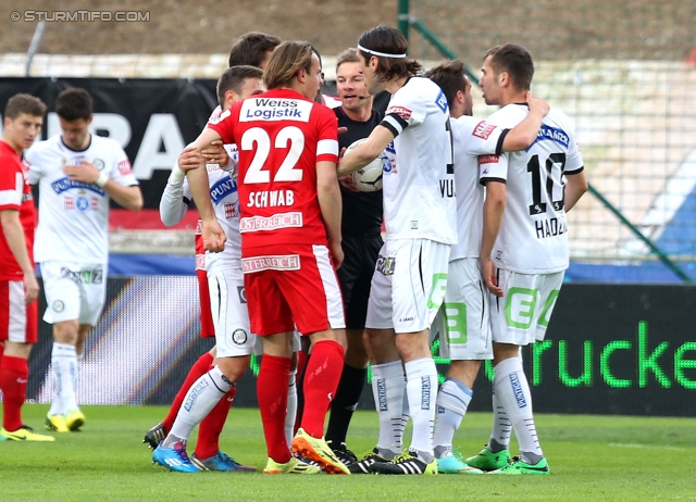 Admira Wacker - Sturm Graz
OEFB Cup, Viertelfinale, FC Admira Wacker Moedling - SK Sturm Graz, Stadion Suedstadt Maria Enzersdorf, 08.04.2014. 

Foto zeigt Stefan Schwab (Admira), Nikola Vujadinovic (Sturm) und Anel Hadzic (Sturm)
