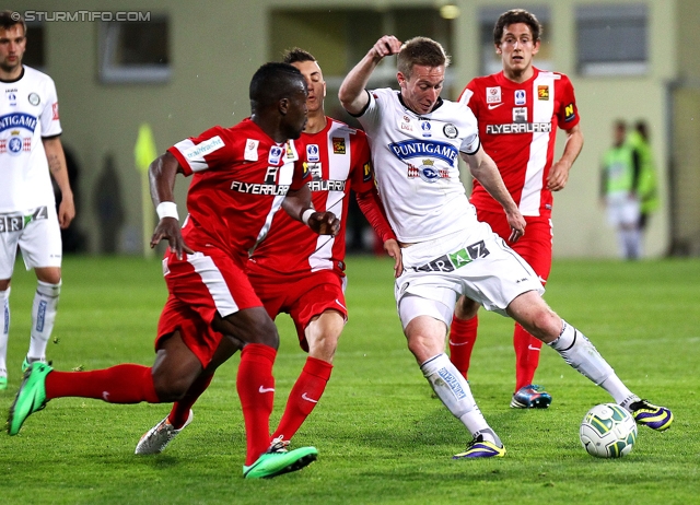 Admira Wacker - Sturm Graz
OEFB Cup, Viertelfinale, FC Admira Wacker Moedling - SK Sturm Graz, Stadion Suedstadt Maria Enzersdorf, 08.04.2014. 

Foto zeigt Wilfried Domoraud (Admira) und Robert Beric (Sturm)
