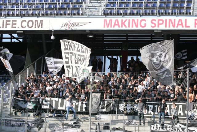 Salzburg - Sturm Graz
Oesterreichische Fussball Bundesliga, 32. Runde, FC RB Salzburg - SK Sturm Graz, Stadion Wals-Siezenheim, 12.04.2014. 

Foto zeigt Fans von Sturm 
