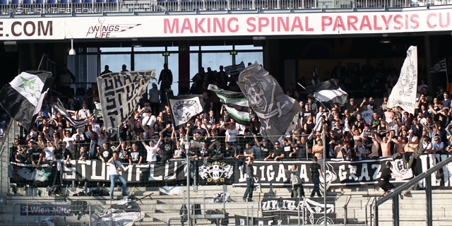 Salzburg - Sturm Graz
Oesterreichische Fussball Bundesliga, 32. Runde, FC RB Salzburg - SK Sturm Graz, Stadion Wals-Siezenheim, 12.04.2014. 

Foto zeigt Fans von Sturm
