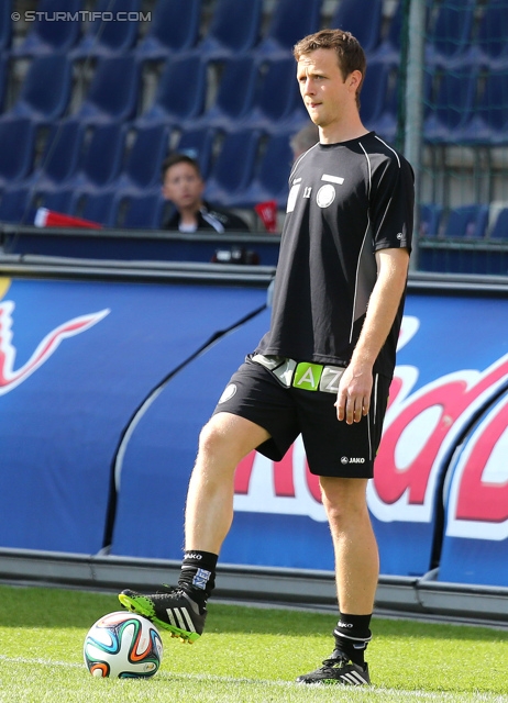 Salzburg - Sturm Graz
Oesterreichische Fussball Bundesliga, 32. Runde, FC RB Salzburg - SK Sturm Graz, Stadion Wals-Siezenheim, 12.04.2014. 

Foto zeigt Christian Dengg (Sturm)
