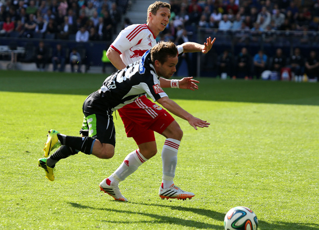 Salzburg - Sturm Graz
Oesterreichische Fussball Bundesliga, 32. Runde, FC RB Salzburg - SK Sturm Graz, Stadion Wals-Siezenheim, 12.04.2014. 

Foto zeigt David Schloffer (Sturm)
