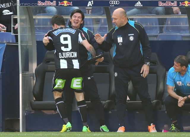 Salzburg - Sturm Graz
Oesterreichische Fussball Bundesliga, 32. Runde, FC RB Salzburg - SK Sturm Graz, Stadion Wals-Siezenheim, 12.04.2014. 

Foto zeigt Marco Djuricin (Sturm), Novica Nikcevic (Co-Trainer Sturm) und Kazimierz Sidorczuk (Tormanntrainer Sturm)
