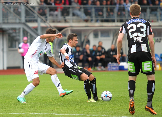 Wolfsberg - Sturm Graz
Oesterreichische Fussball Bundesliga, 34. Runde, Wolfsberger AC - SK Sturm Graz, Lavanttal Arena Wolfsberg, 27.04.2014. 

Foto zeigt Daniel Offenbacher (Sturm), Robert Beric (Sturm)
