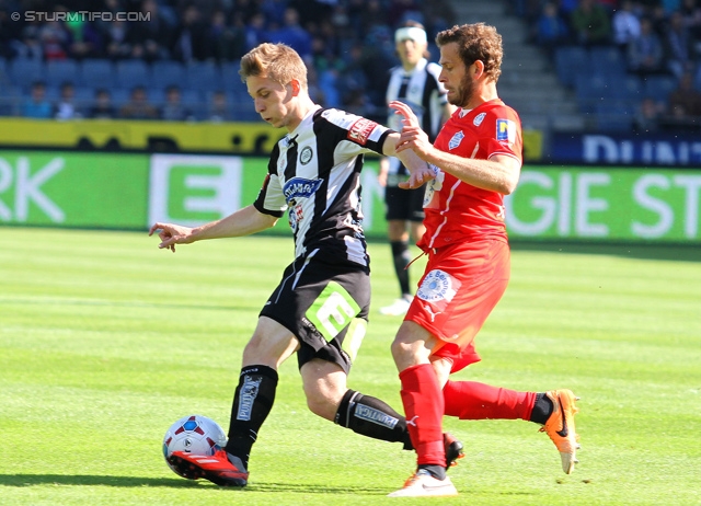 Sturm Graz - Wiener Neustadt
Oesterreichische Fussball Bundesliga, 35. Runde, SK Sturm Graz - SC Wiener Neustadt, Stadion Liebenau Graz, 04.05.2014. 

Foto zeigt Marc Andre Schmerboeck (Sturm), Juergen Saeumel (Wr. Neustadt)
