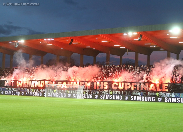 St. Poelten - Sturm Graz
OEFB Cup, Halbfinale, SKN St. Poelten - SK Sturm Graz, Arena St. Poelten, 07.05.2014. 

Foto zeigt Fans von Sturm mit einer Choreografie
