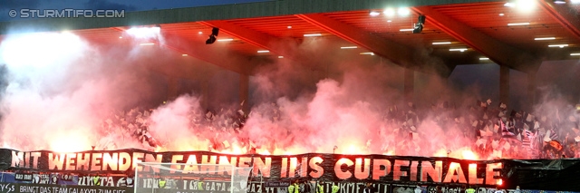 St. Poelten - Sturm Graz
OEFB Cup, Halbfinale, SKN St. Poelten - SK Sturm Graz, Arena St. Poelten, 07.05.2014. 

Foto zeigt Fans von Sturm mit einer Choreografie
Schlüsselwörter: pyrotechnik