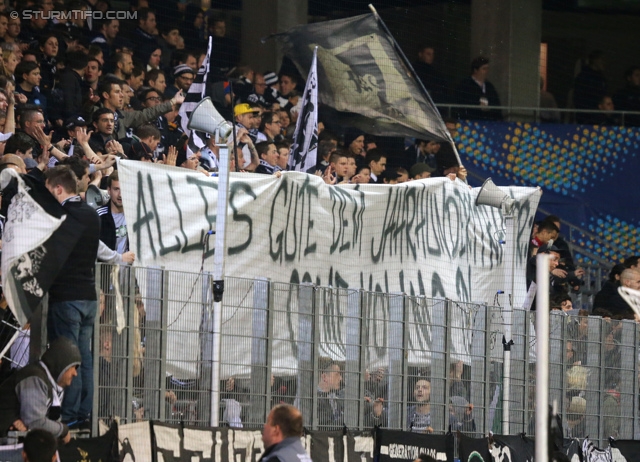 St. Poelten - Sturm Graz
OEFB Cup, Halbfinale, SKN St. Poelten - SK Sturm Graz, Arena St. Poelten, 07.05.2014. 

Foto zeigt Fans von Sturm mit einem Spruchband
