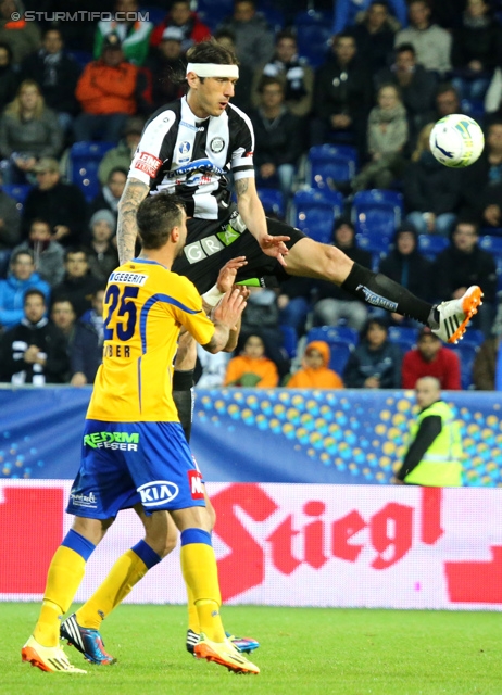 St. Poelten - Sturm Graz
OEFB Cup, Halbfinale, SKN St. Poelten - SK Sturm Graz, Arena St. Poelten, 07.05.2014. 

Foto zeigt Andreas Dober (St. Poelten) und Nikola Vujadinovic (Sturm)
