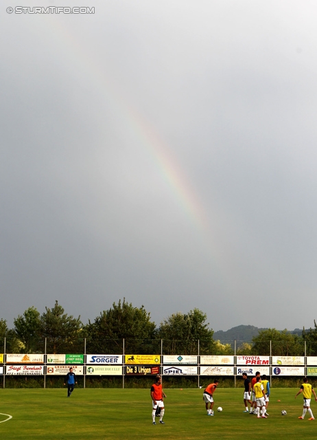 Sturm Graz - Inter Baku
Testspiel,  SK Sturm Graz - FK Inter Baku, Waldstadion Dietersdorf, 19.07.2014. 

Foto zeigt einen Regenbogen
Schlüsselwörter: wetter