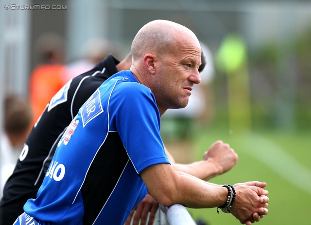 Sturm Graz - Kapfenberg
Testspiel,  SK Sturm Graz - Kapfenberger SV, Arena Krottendorf, 23.07.2014. 

Foto zeigt Gerhard Goldbrich (General Manager Sturm)
Schlüsselwörter: nachdenklich