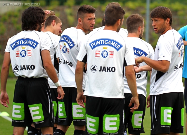 Sturm Graz - Kapfenberg
Testspiel,  SK Sturm Graz - Kapfenberger SV, Arena Krottendorf, 23.07.2014. 

Foto zeigt Naim Sharifi (Sturm), Aleksandar Todorovski (Sturm) und Yanko Sandanski (Sturm)
