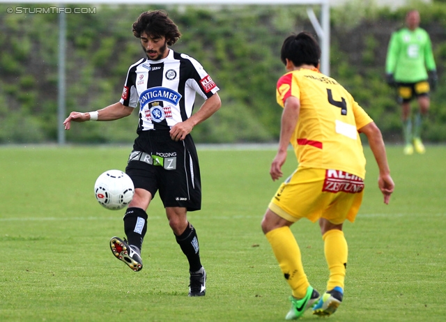 Sturm Graz - Kapfenberg
Testspiel,  SK Sturm Graz - Kapfenberger SV, Arena Krottendorf, 23.07.2014. 

Foto zeigt Naim Sharifi (Sturm)
