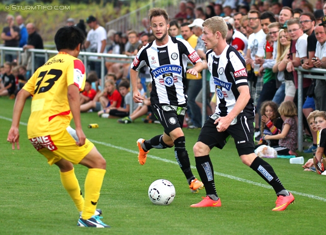 Sturm Graz - Kapfenberg
Testspiel,  SK Sturm Graz - Kapfenberger SV, Arena Krottendorf, 23.07.2014. 

Foto zeigt Christian Klem (Sturm) und Florian Kainz (Sturm)
