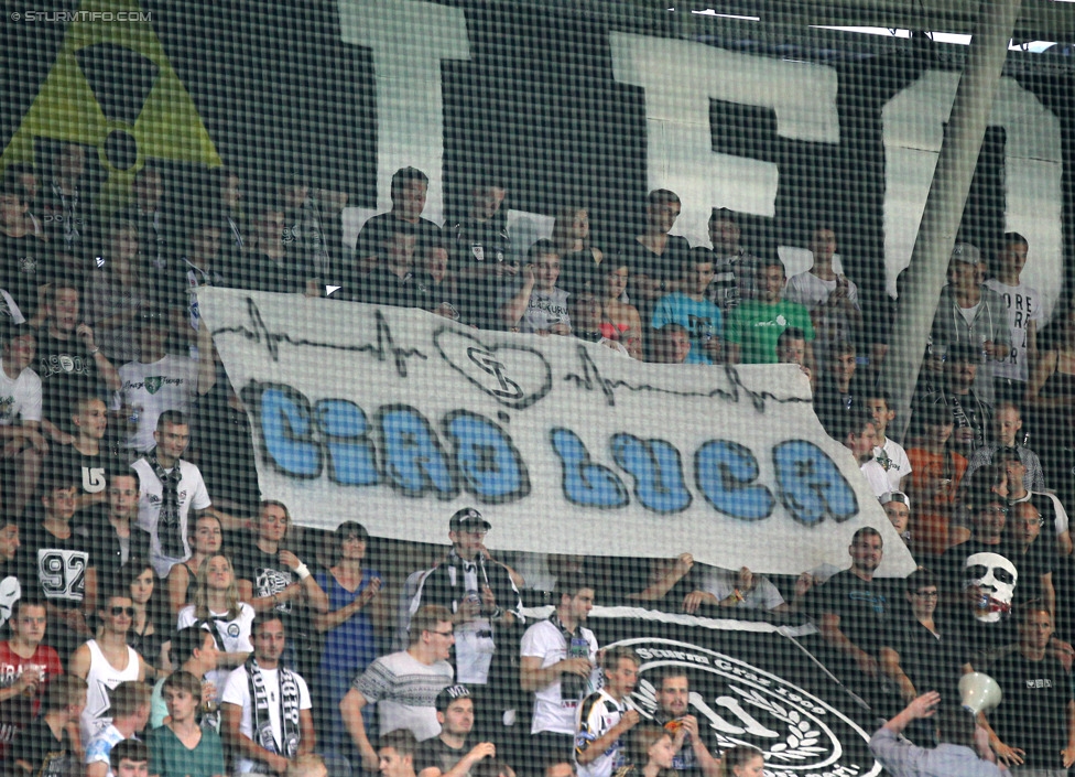 Sturm Graz - Wiener Neustadt
Oesterreichische Fussball Bundesliga, 3. Runde, SK Sturm Graz - SC Wiener Neustadt, Stadion Liebenau Graz, 02.08.2014. 

Foto zeigt Fans von Sturm mit einem Spruchband
