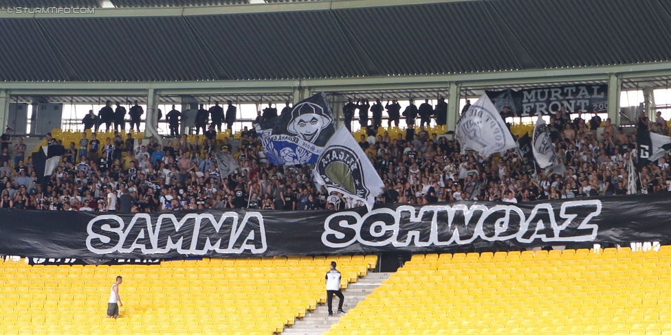 Rapid - Sturm Graz
Oesterreichische Fussball Bundesliga, 4. Runde, SK Rapid Wien - SK Sturm Graz, Ernst-Happel-Stadion Wien, 09.08.2014. 

Foto zeigt Fans von Sturm mit einer Choreografie
Schlüsselwörter: pyrotechnik