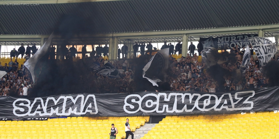 Rapid - Sturm Graz
Oesterreichische Fussball Bundesliga, 4. Runde, SK Rapid Wien - SK Sturm Graz, Ernst-Happel-Stadion Wien, 09.08.2014. 

Foto zeigt Fans von Sturm mit einer Choreografie
Schlüsselwörter: pyrotechnik