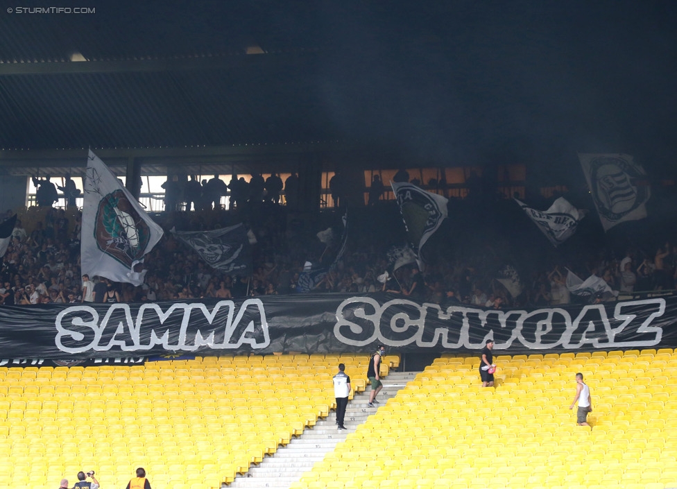 Rapid - Sturm Graz
Oesterreichische Fussball Bundesliga, 4. Runde, SK Rapid Wien - SK Sturm Graz, Ernst-Happel-Stadion Wien, 09.08.2014. 

Foto zeigt Fans von Sturm mit einer Choreografie
Schlüsselwörter: pyrotechnik