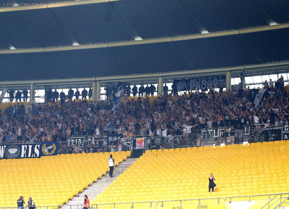 Rapid - Sturm Graz
Oesterreichische Fussball Bundesliga, 4. Runde, SK Rapid Wien - SK Sturm Graz, Ernst-Happel-Stadion Wien, 09.08.2014. 

Foto zeigt Fans von Sturm 
