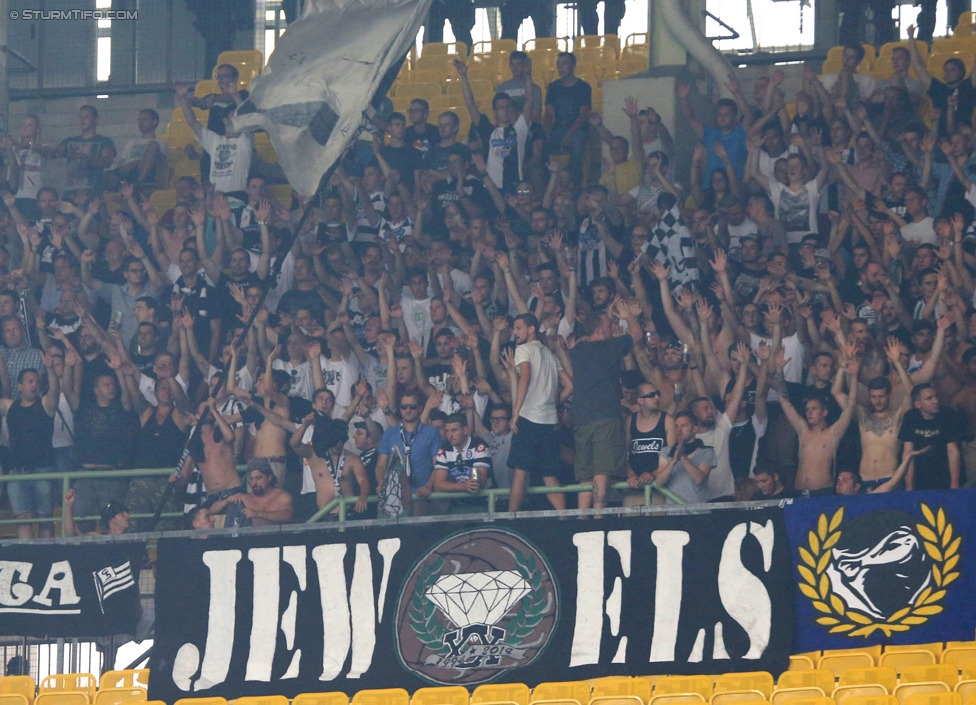 Rapid - Sturm Graz
Oesterreichische Fussball Bundesliga, 4. Runde, SK Rapid Wien - SK Sturm Graz, Ernst-Happel-Stadion Wien, 09.08.2014. 

Foto zeigt Fans von Sturm 
