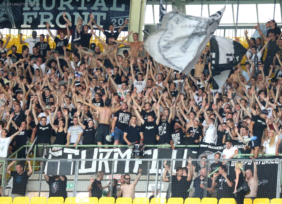 Rapid - Sturm Graz
Oesterreichische Fussball Bundesliga, 4. Runde, SK Rapid Wien - SK Sturm Graz, Ernst-Happel-Stadion Wien, 09.08.2014. 

Foto zeigt Fans von Sturm
