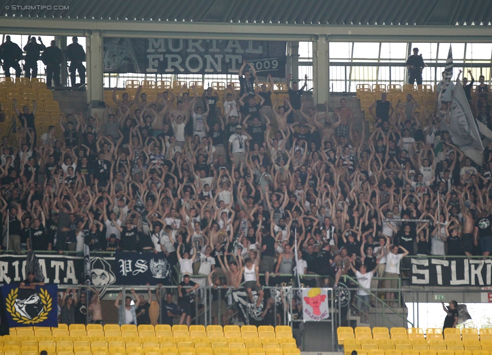 Rapid - Sturm Graz
Oesterreichische Fussball Bundesliga, 4. Runde, SK Rapid Wien - SK Sturm Graz, Ernst-Happel-Stadion Wien, 09.08.2014. 

Foto zeigt Fans von Sturm 
