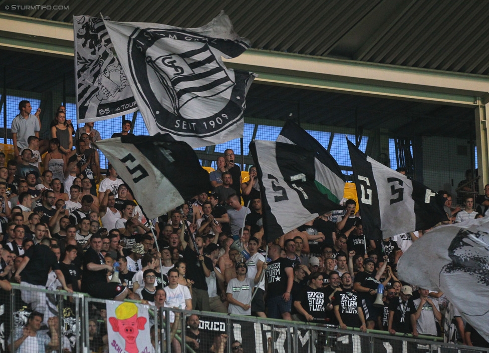 Rapid - Sturm Graz
Oesterreichische Fussball Bundesliga, 4. Runde, SK Rapid Wien - SK Sturm Graz, Ernst-Happel-Stadion Wien, 09.08.2014. 

Foto zeigt Fans von Sturm
