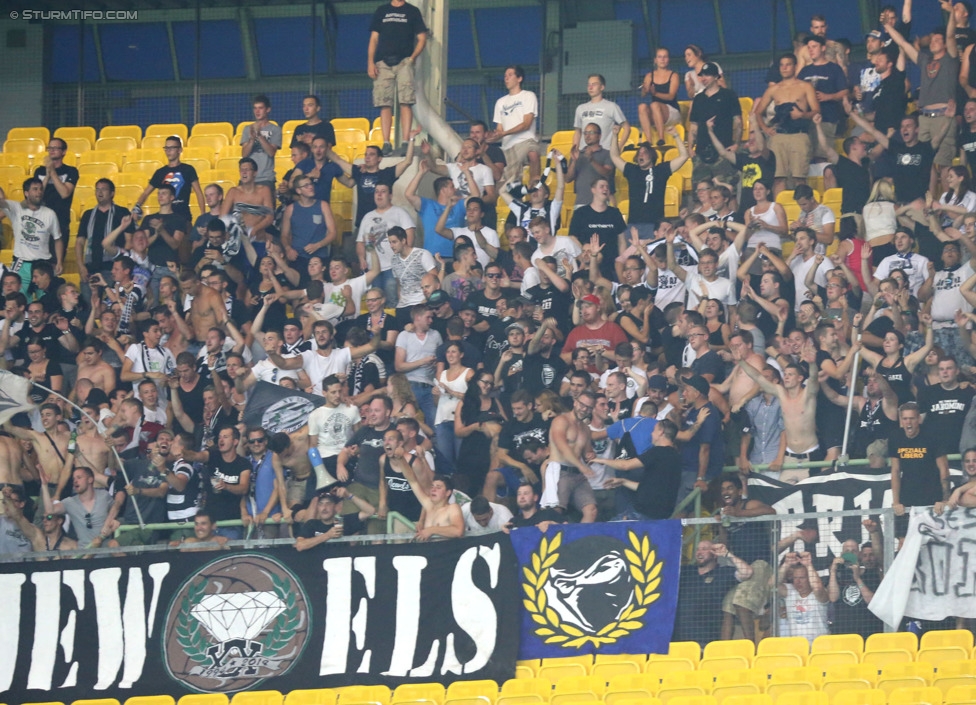 Rapid - Sturm Graz
Oesterreichische Fussball Bundesliga, 4. Runde, SK Rapid Wien - SK Sturm Graz, Ernst-Happel-Stadion Wien, 09.08.2014. 

Foto zeigt Fans von Sturm 
