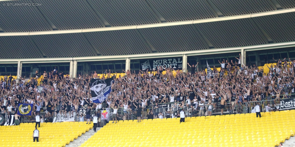 Rapid - Sturm Graz
Oesterreichische Fussball Bundesliga, 4. Runde, SK Rapid Wien - SK Sturm Graz, Ernst-Happel-Stadion Wien, 09.08.2014. 

Foto zeigt Fans von Sturm 
