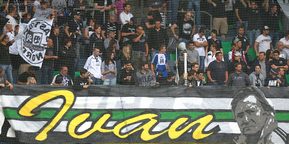 Sturm Graz - Wolfsberg
Oesterreichische Fussball Bundesliga, 6. Runde, SK Sturm Graz - Wolfsberger AC, Stadion Liebenau Graz, 23.08.2014. 

Foto zeigt Fans von Sturm mit einem Spruchband fuer Ivica Osim (ehem. Trainer Sturm)
