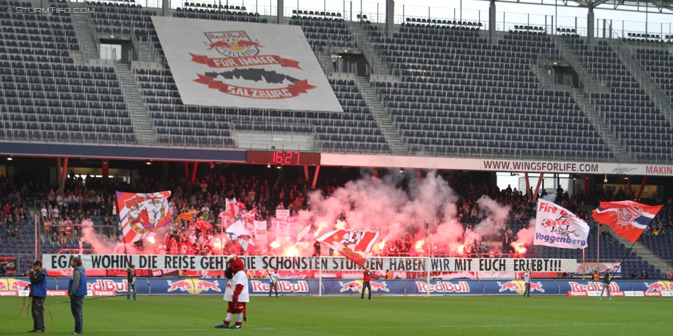 RB Salzburg - Sturm Graz
Oesterreichische Fussball Bundesliga, 7. Runde, FC RB Salzburg - SK Sturm Graz, Stadion Wals-Siezenheim, 30.08.2014. 

Foto zeigt Fans von RB Salzburg
