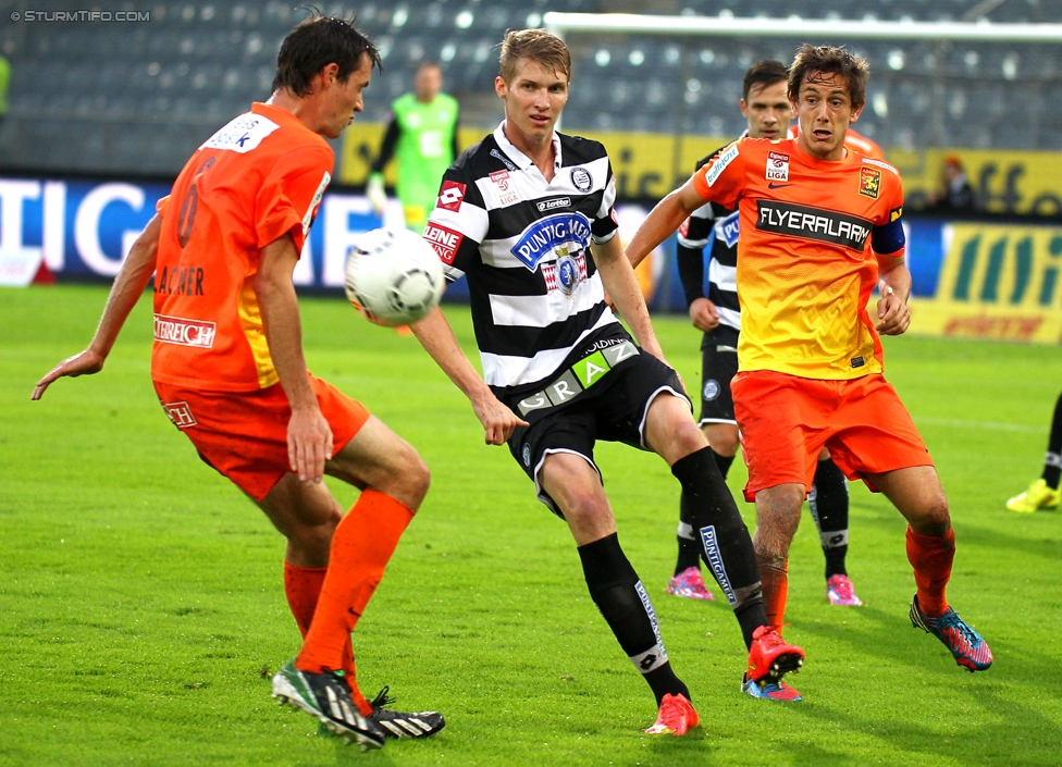 Sturm Graz - Admira Wacker
Oesterreichische Fussball Bundesliga, 8. Runde, SK Sturm Graz - FC Admira Wacker Moedling, Stadion Liebenau Graz, 13.09.2014. 

Foto zeigt Markus Lackner (Admira) und Simon Piesinger (Sturm)
