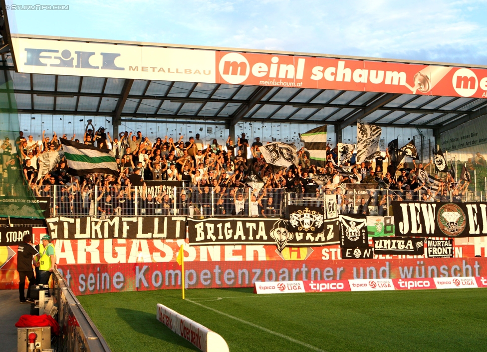 Ried - Sturm Graz
Oesterreichische Fussball Bundesliga, 9. Runde, SV Ried - SK Sturm Graz, Arena Ried, 20.09.2014. 

Foto zeigt Fans von Sturm
