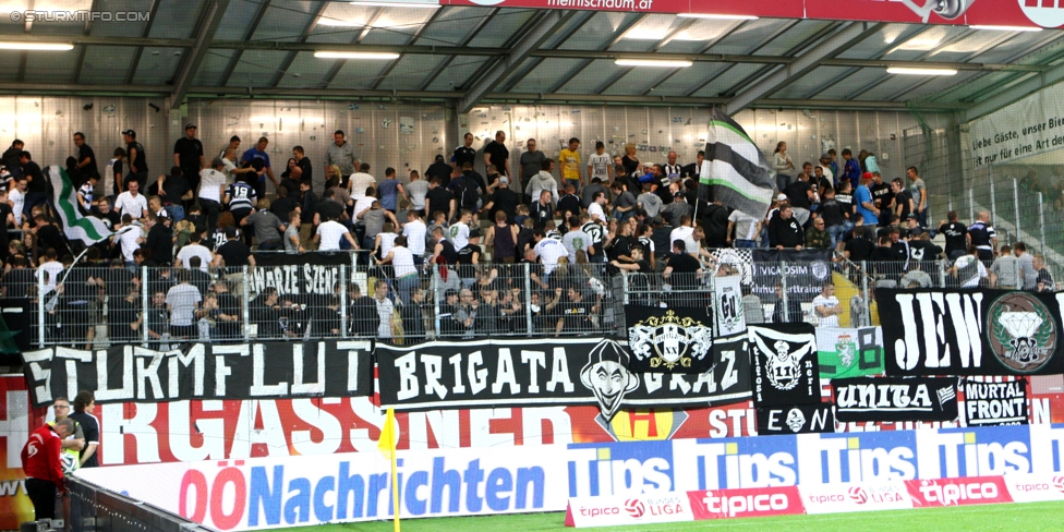 Ried - Sturm Graz
Oesterreichische Fussball Bundesliga, 9. Runde, SV Ried - SK Sturm Graz, Arena Ried, 20.09.2014. 

Foto zeigt Fans von Sturm
