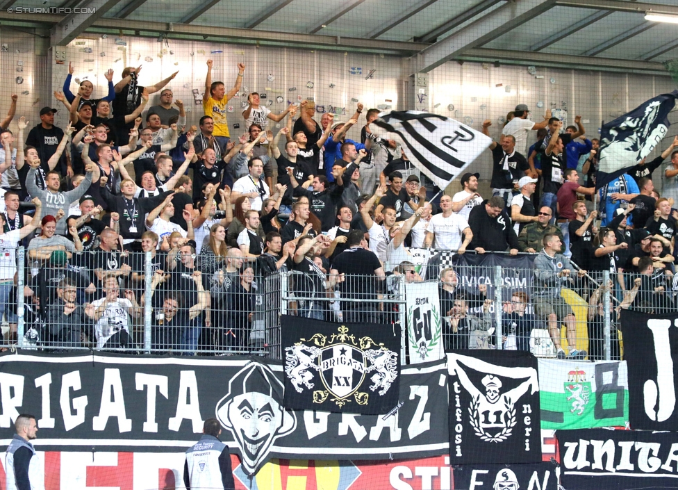 Ried - Sturm Graz
Oesterreichische Fussball Bundesliga, 9. Runde, SV Ried - SK Sturm Graz, Arena Ried, 20.09.2014. 

Foto zeigt Fans von Sturm
