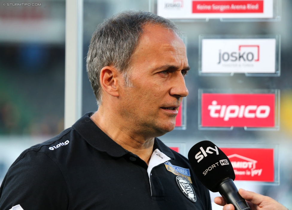 Ried - Sturm Graz
Oesterreichische Fussball Bundesliga, 9. Runde, SV Ried - SK Sturm Graz, Arena Ried, 20.09.2014. 

Foto zeigt Darko Milanic (Cheftrainer Sturm) beim Interview
