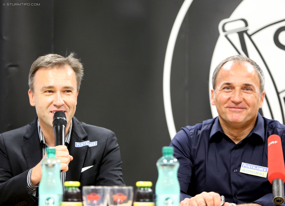 Pressekonferenz Sturm
Oesterreichische Fussball Bundesliga, SK Sturm Graz Pressekonferenz, Trainingszentrum Messendorf, 21.09.2014.

Foto zeigt Christian Jauk (Praesident Sturm) und Darko Milanic (Cheftrainer Sturm)
