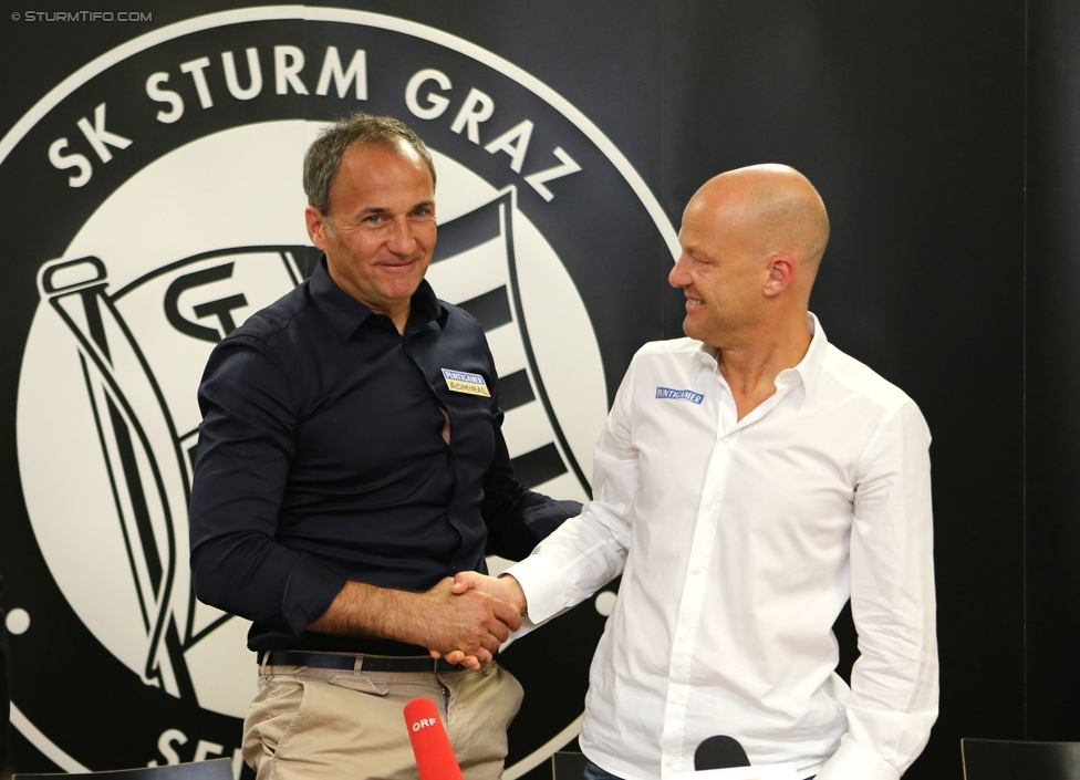 Pressekonferenz Sturm
Oesterreichische Fussball Bundesliga, SK Sturm Graz Pressekonferenz, Trainingszentrum Messendorf, 21.09.2014.

Foto Darko Milanic (Cheftrainer Sturm) und Gerhard Goldbrich (General Manager Sturm) 
