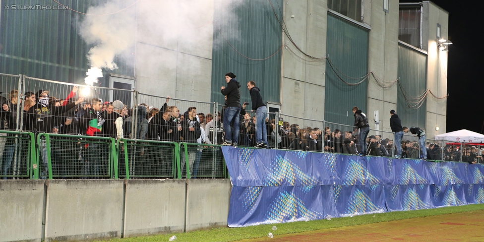 Austria Salzburg - Sturm Graz
OEFB Cup, 2. Runde, SV Austria Salzburg - SK Sturm Graz, Stadion Voecklabruck, 23.09.2014. 

Foto zeigt Fans von Sturm
Schlüsselwörter: pyrotechnik