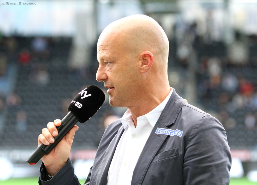 Sturm Graz - Altach
Oesterreichische Fussball Bundesliga, 10. Runde, SK Sturm Graz - SCR Altach, Stadion Liebenau Graz, 27.09.2014. 

Foto zeigt Gerhard Goldbrich (General Manager Sturm) beim Interview
