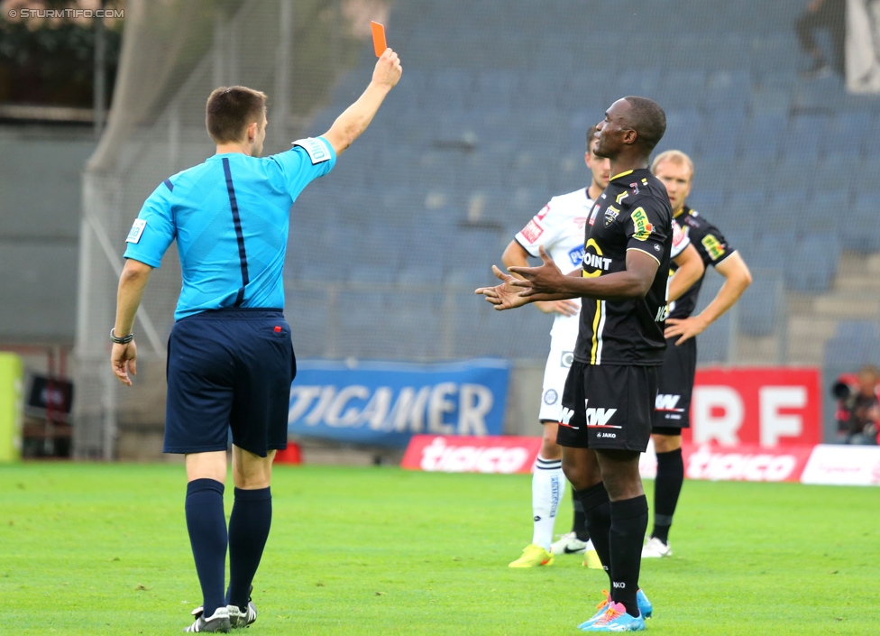 Sturm Graz - Altach
Oesterreichische Fussball Bundesliga, 10. Runde, SK Sturm Graz - SCR Altach, Stadion Liebenau Graz, 27.09.2014. 

Foto zeigt Schiedsrichter Gerhard Grobelnik und Louis Clement Ngwat Mahop (Altach)
