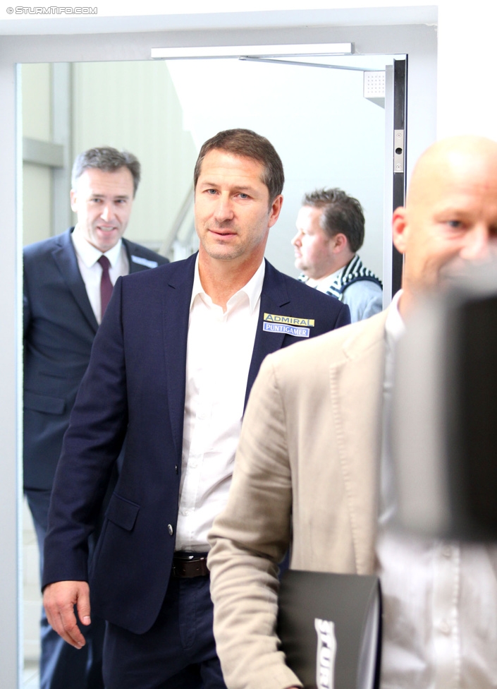 Pressekonferenz Sturm
Oesterreichische Fussball Bundesliga, SK Sturm Graz Pressekonferenz, Trainingszentrum Messendorf, 30.09.2014.

Foto zeigt Gerhard Goldbrich (General Manager Sturm), Franco Foda (Cheftrainer Sturm) und Christian Jauk (Praesident Sturm)
