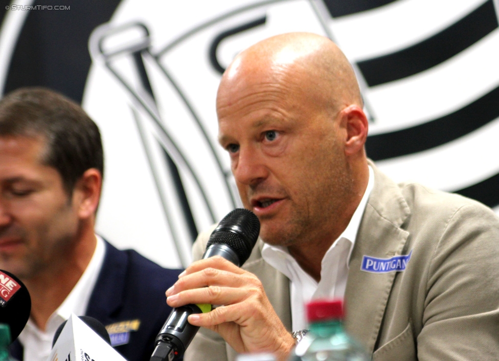 Pressekonferenz Sturm
Oesterreichische Fussball Bundesliga, SK Sturm Graz Pressekonferenz, Trainingszentrum Messendorf, 30.09.2014.

Foto zeigt Gerhard Goldbrich (General Manager Sturm)
