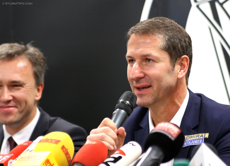 Pressekonferenz Sturm
Oesterreichische Fussball Bundesliga, SK Sturm Graz Pressekonferenz, Trainingszentrum Messendorf, 30.09.2014.

Foto zeigt Franco Foda (Cheftrainer Sturm)
