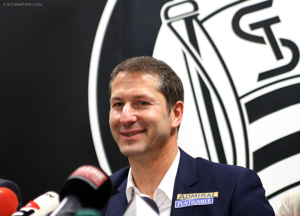 Pressekonferenz Sturm
Oesterreichische Fussball Bundesliga, SK Sturm Graz Pressekonferenz, Trainingszentrum Messendorf, 30.09.2014.

Foto zeigt Franco Foda (Cheftrainer Sturm)
Schlüsselwörter: freude