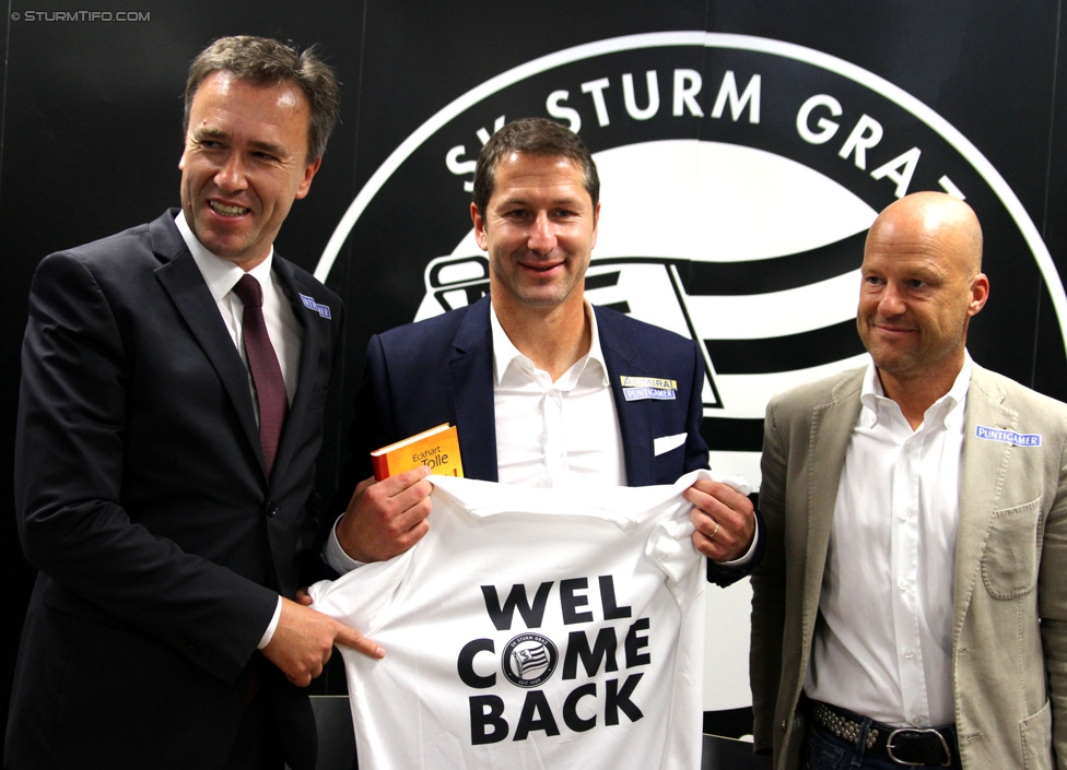 Pressekonferenz Sturm
Oesterreichische Fussball Bundesliga, SK Sturm Graz Pressekonferenz, Trainingszentrum Messendorf, 30.09.2014.

Foto zeigt Christian Jauk (Praesident Sturm), Franco Foda (Cheftrainer Sturm) und Gerhard Goldbrich (General Manager Sturm)
