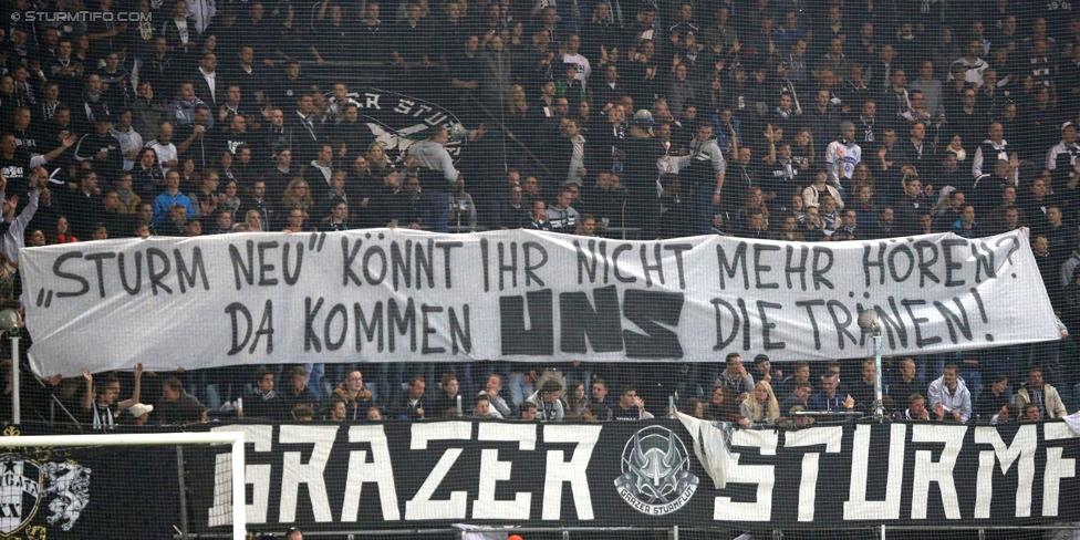 Sturm Graz - Groedig
Oesterreichische Fussball Bundesliga, 11. Runde, SK Sturm Graz - SV Groedig, Stadion Liebenau Graz, 04.10.2014. 

Foto zeigt Fans von Sturm mit einem Spruchband
Schlüsselwörter: protest