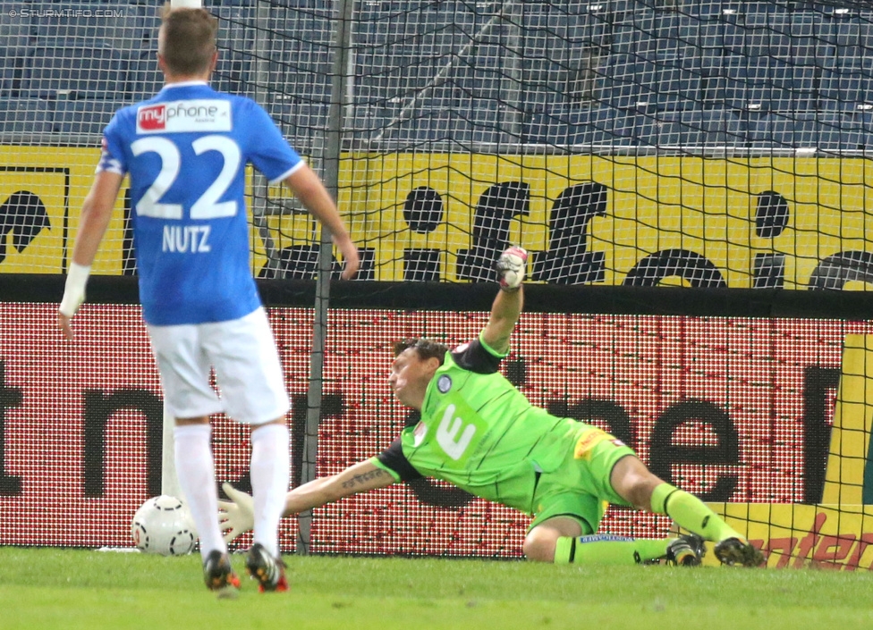 Sturm Graz - Groedig
Oesterreichische Fussball Bundesliga, 11. Runde, SK Sturm Graz - SV Groedig, Stadion Liebenau Graz, 04.10.2014. 

Foto zeigt Stefan Nutz (Groedig) und Christian Gratzei (Sturm)
