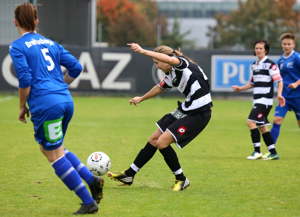 Sturm Damen - LUV
OEFB Frauenliga, 6. Runde,  SK Sturm Graz Damen - LUV Graz, Trainingszentrum Messendorf, 04.10.2014. 

Foto zeigt Elena Breitenberger (LUV) und Ramona Kern (Sturm Damen)
